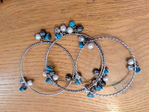 Decorative silver toned metal - decorative,, silver-toned
