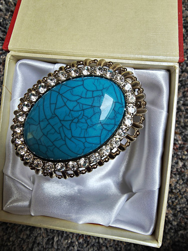 Gold tone hinged bangle cuff - tone,
