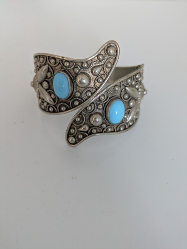 Large silver hinged statement - silver,